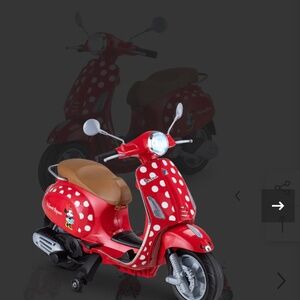 Minnie Mouse Vespa Scooter